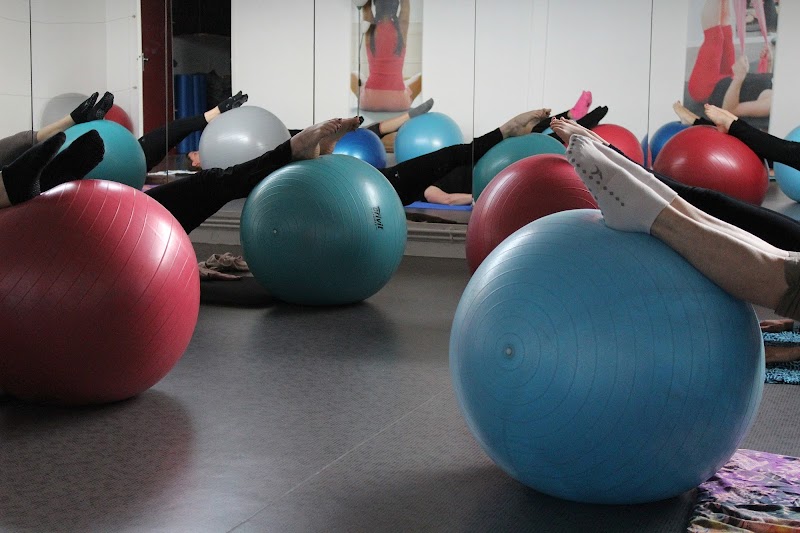 Association Pilates Attitude - Instructeur Méthode Pilates depuis 16 ans – studio pilates à Villenave-d'Ornon