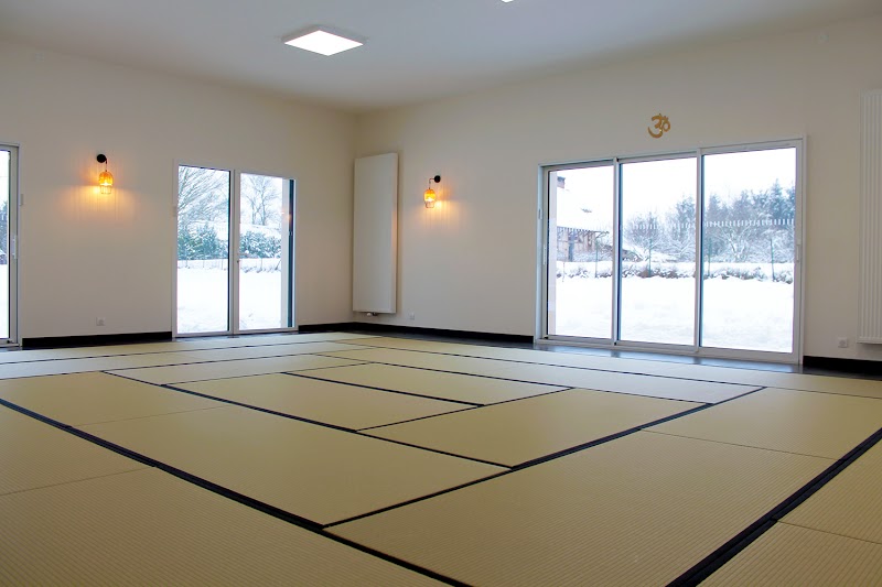 Hridaya – L'Espace du Yoga – studio pilates à Louhans
