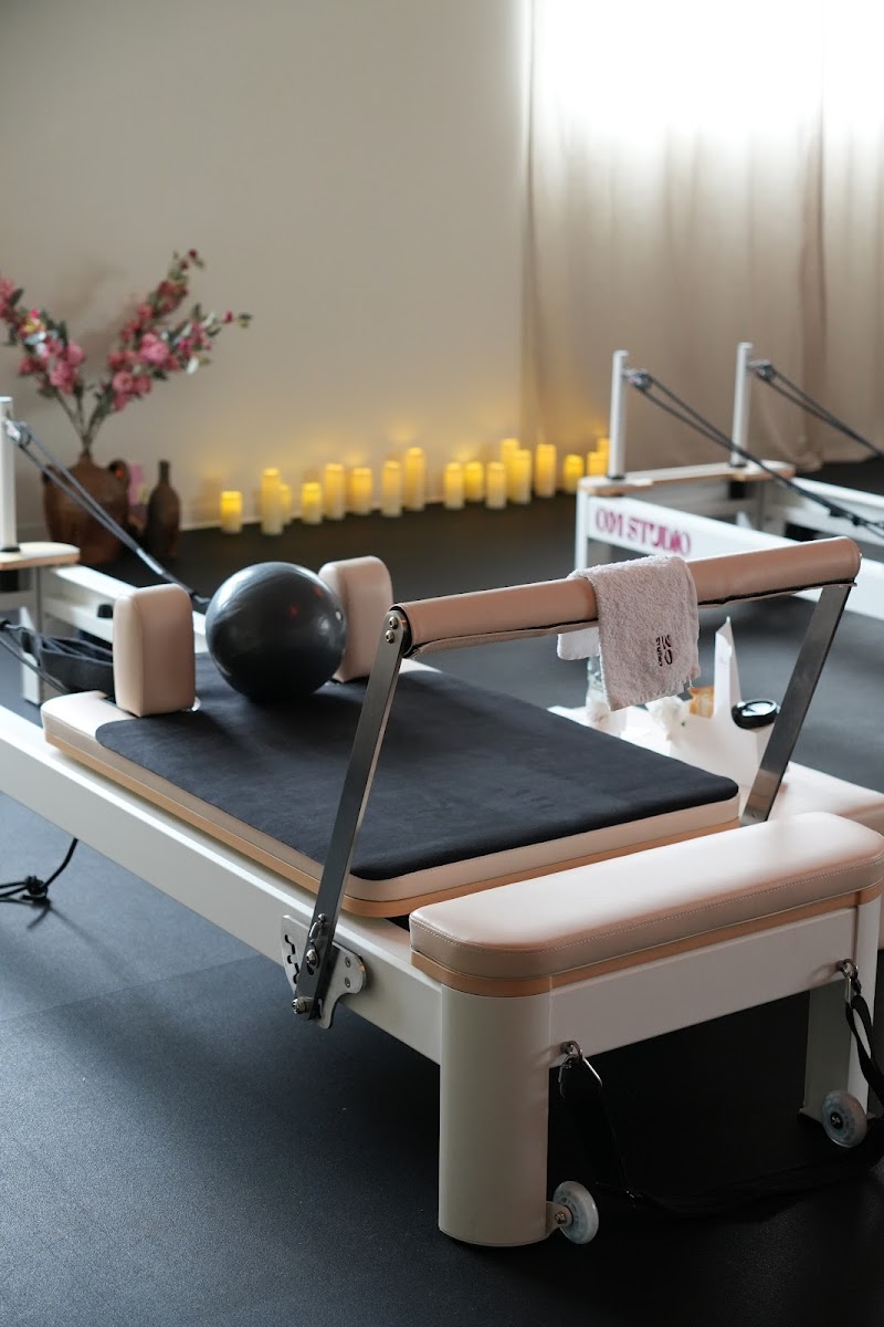 Studio pilates OmStudio / Reformer | Pilates | Yoga TOULOUSE-BALMA